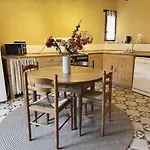Casa de Férias Charming 2-4p With Heated Pool & Terrace - Le Bleuet Meyrals
