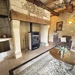 Casa de Férias Charming 2-4p With Heated Pool & Terrace - Le Bleuet *