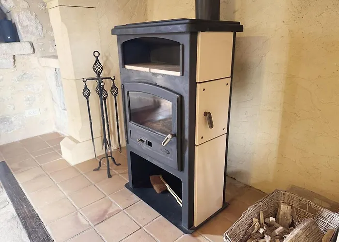 Vakantiehuis Charming 2-4p With Heated Pool & Terrace Meyrals