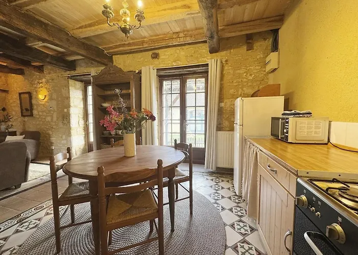 Vakantiehuis Charming 2-4p With Heated Pool & Terrace *