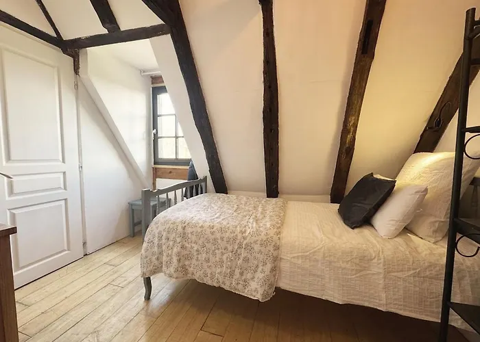 Charming 2-4p With Heated Pool & Terrace